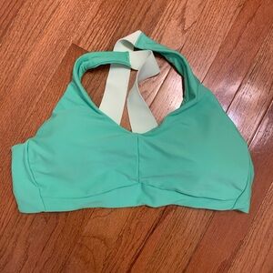 Athleta Mint Green Sports Bra with White Accents- Criss cross back- size Large